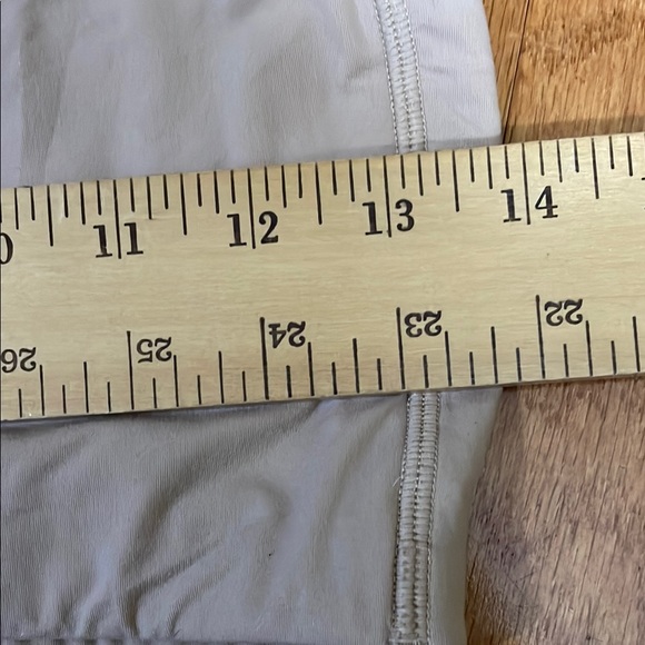 SKIMS Size Large Strapless Bandeau Bra Strapless Color Clay NWT Soft - Picture 4 of 8